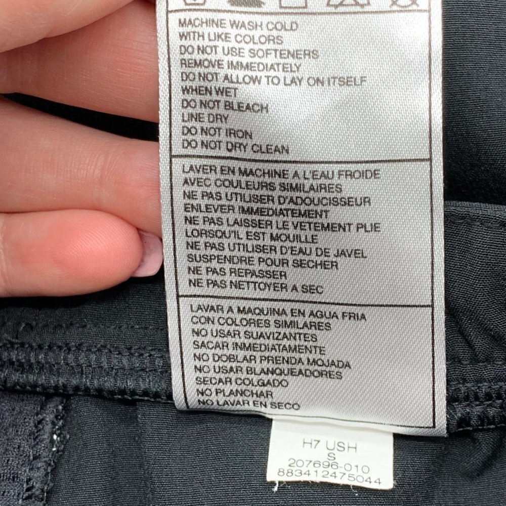 🎉Nike Fit Dry Black Workout Capris - Picture 5 of 5